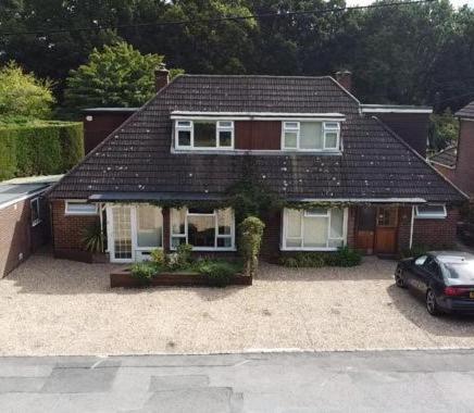 Abacus Bed And Breakfast, Blackwater, Hampshire Camberley Exterior photo